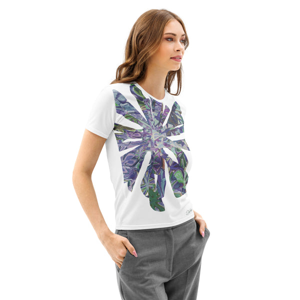 GREEN RELIGION · CUT FLOWERS· “Plum Beach” · Women’s T-Shirt