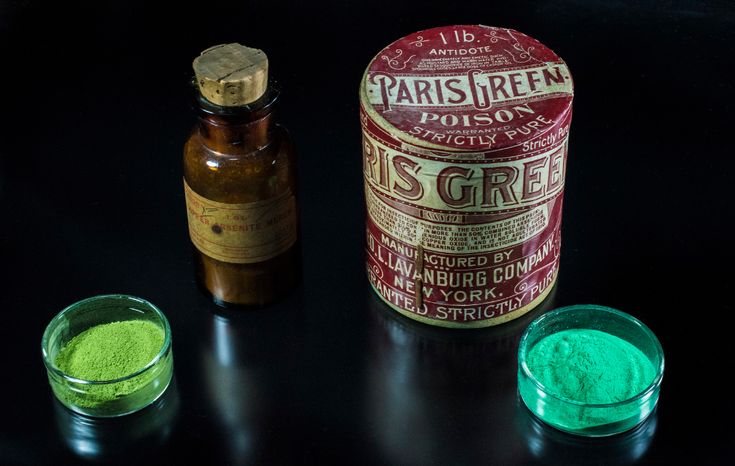 Scheele's Green (copper arsenite, left) and Paris Green (copper acetoarsenite, right), photo by R. Tanaka